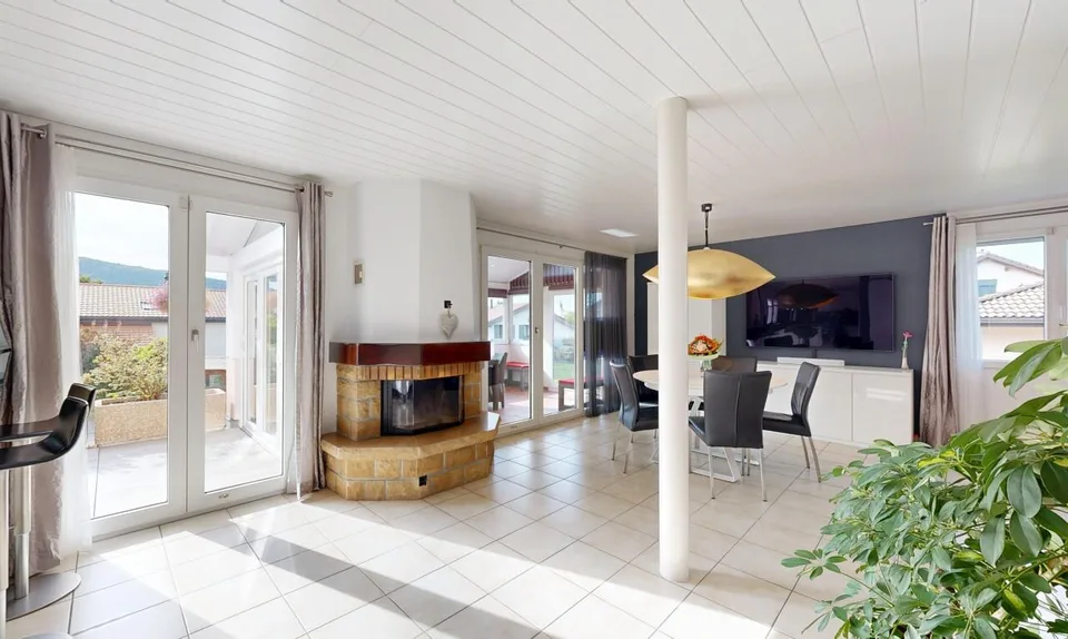 Helles Haus mit 5.5 Zimmern und Garten, ideal für Familien – Foto 4 von 11