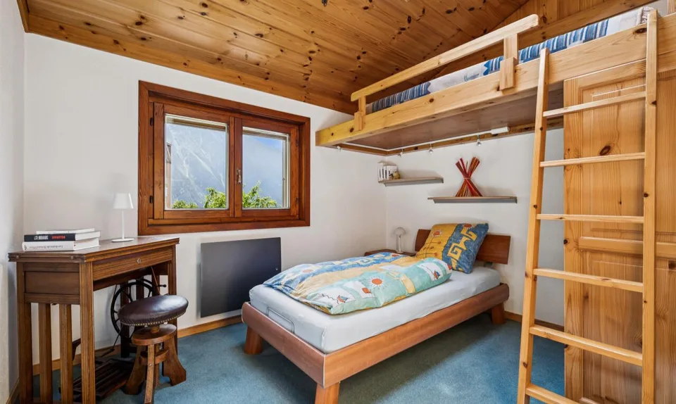 Exclusive: Large chalet in Val de Bagnes with a superb location – photo 9 of 11