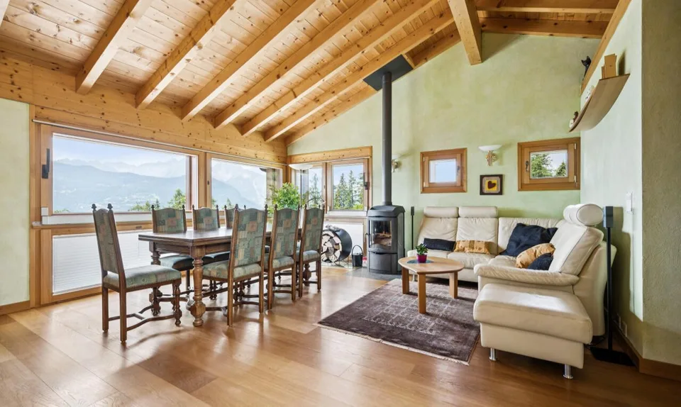 Exclusive: Large chalet in Val de Bagnes with a superb location – photo 4 of 11