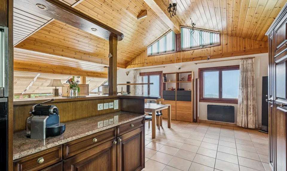 Exclusive: Large chalet in Val de Bagnes with a superb location – photo 5 of 11