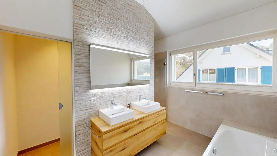 Lichtdurchflutetes 6,5 Zi-Family-Home mit Pool u. drei Garagen – foto 12 di 13