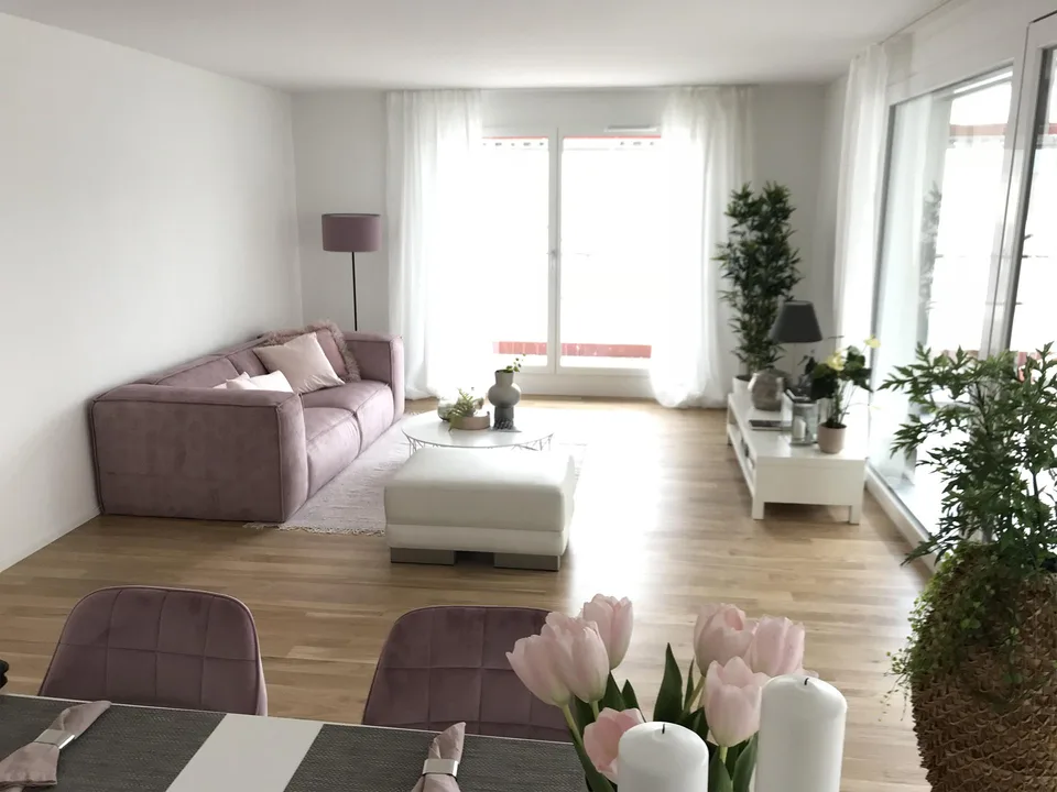 Moderne 4.5 Zimmer Wohnung mit Balkon in Pieterlen