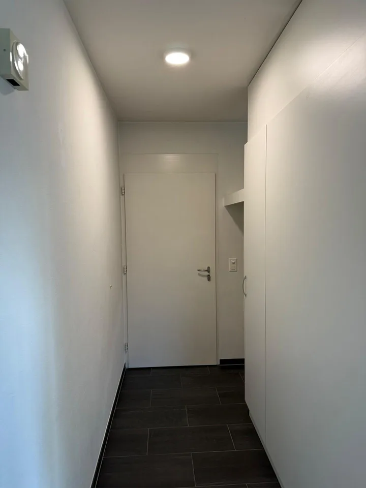 2.5-Zimmer-Gartenwohnung mit Seesicht und grosser Terrasse