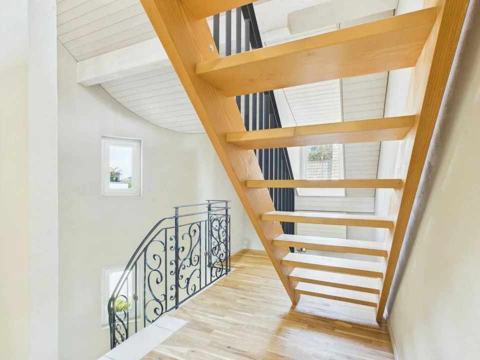 Spacious 6.5-room detached house with dream garden in Wettingen