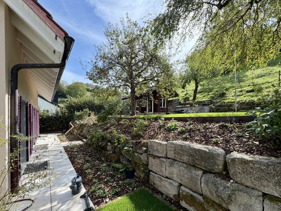 Spacious 6.5-room detached house with dream garden in Wettingen