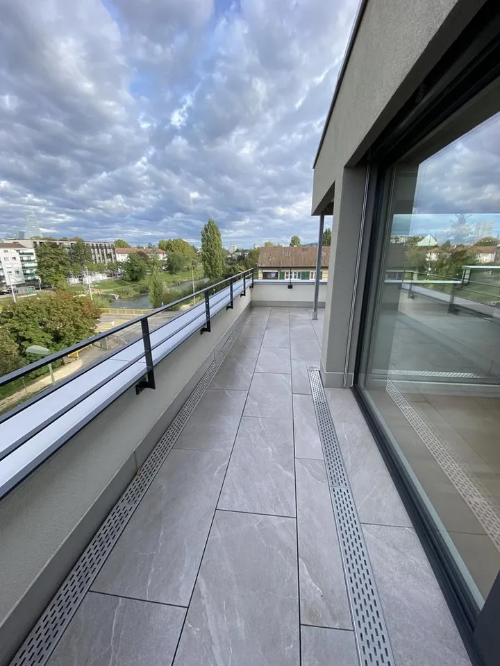 Moderne 2.5-Zimmer-Wohnung im Grünen an der Birs