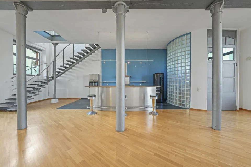Maison loft historique unique avec vue sur le lac et beaucoup d'espace pour vivre et travailler – photo 12 sur 32