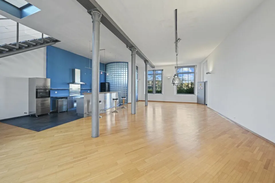 Maison loft historique unique avec vue sur le lac et beaucoup d'espace pour vivre et travailler – photo 19 sur 32