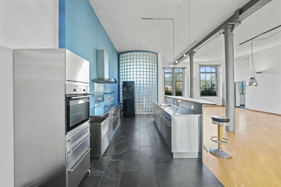 Maison loft historique unique avec vue sur le lac et beaucoup d'espace pour vivre et travailler – photo 13 sur 32