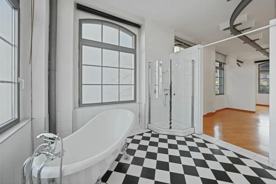 Maison loft historique unique avec vue sur le lac et beaucoup d'espace pour vivre et travailler – photo 26 sur 32