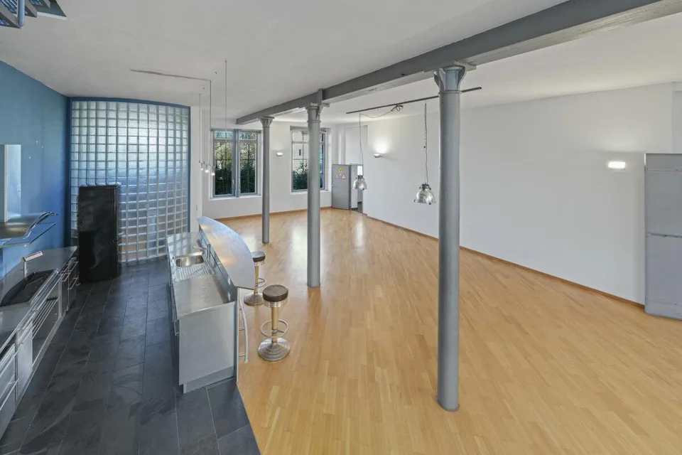 Maison loft historique unique avec vue sur le lac et beaucoup d'espace pour vivre et travailler – photo 24 sur 32