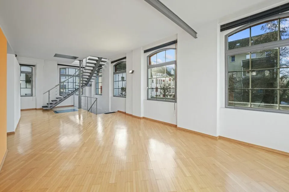 Maison loft historique unique avec vue sur le lac et beaucoup d'espace pour vivre et travailler – photo 30 sur 32