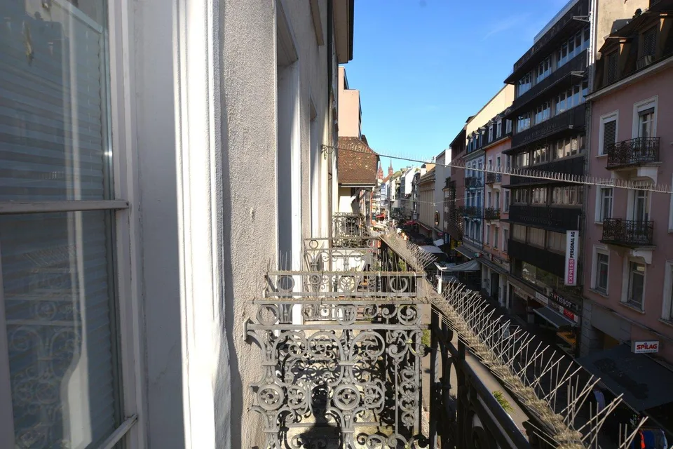 Ganze Etage mit 4 Büros im Herzen von Basel