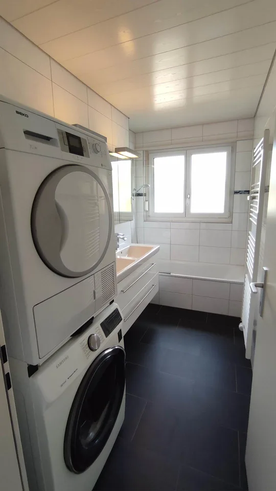 Schöne, grosse Eigentumswohnung - Dachwohnung mit toller Aussicht