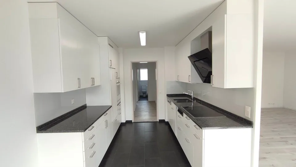 Schöne, grosse Eigentumswohnung - Dachwohnung mit toller Aussicht