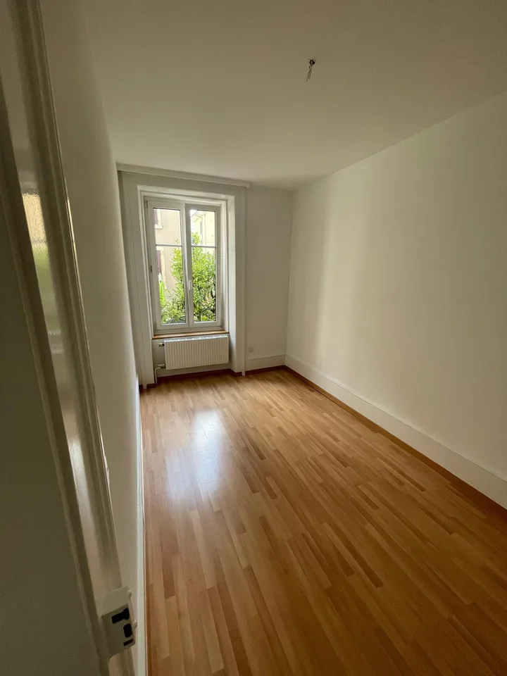 Einziehen und Wohlfühlen: frisch sanierte 3-Zimmerwohnung in Biel – foto 8 di 11