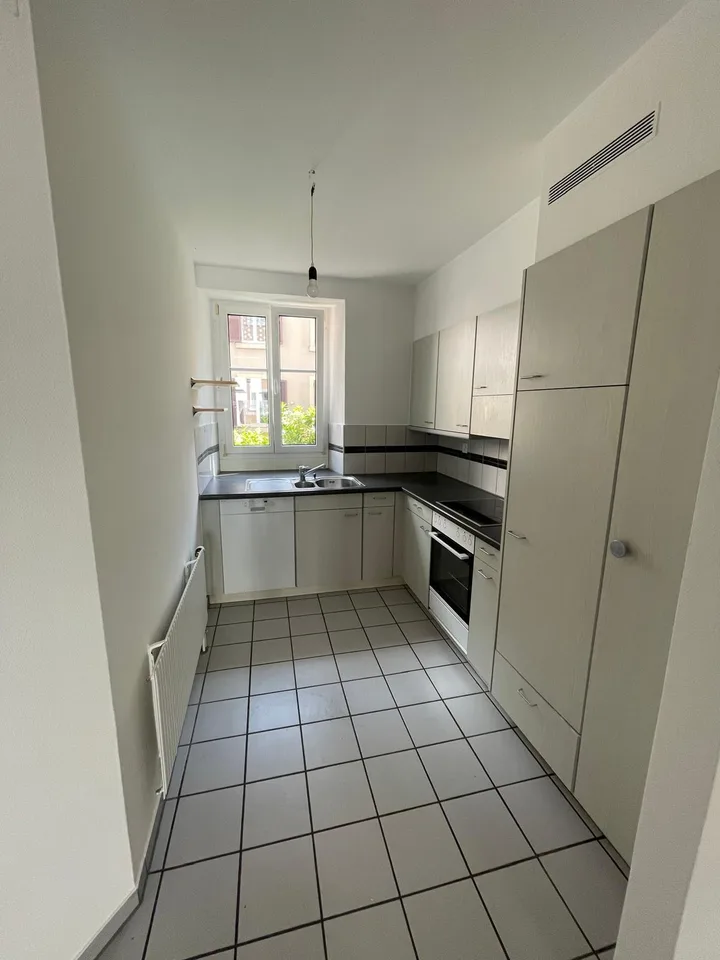 Einziehen und Wohlfühlen: frisch sanierte 3-Zimmerwohnung in Biel – foto 5 di 11