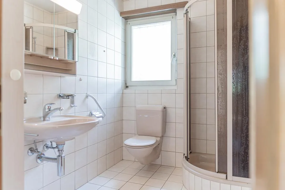 Einladendes Einfamilienhaus im Zentrum von Raron – photo 18 sur 28