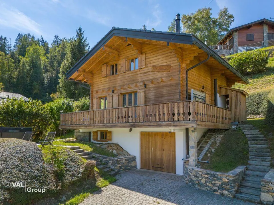 Vista, comfort e benessere! Splendido chalet arredato a La Tzoumaz
