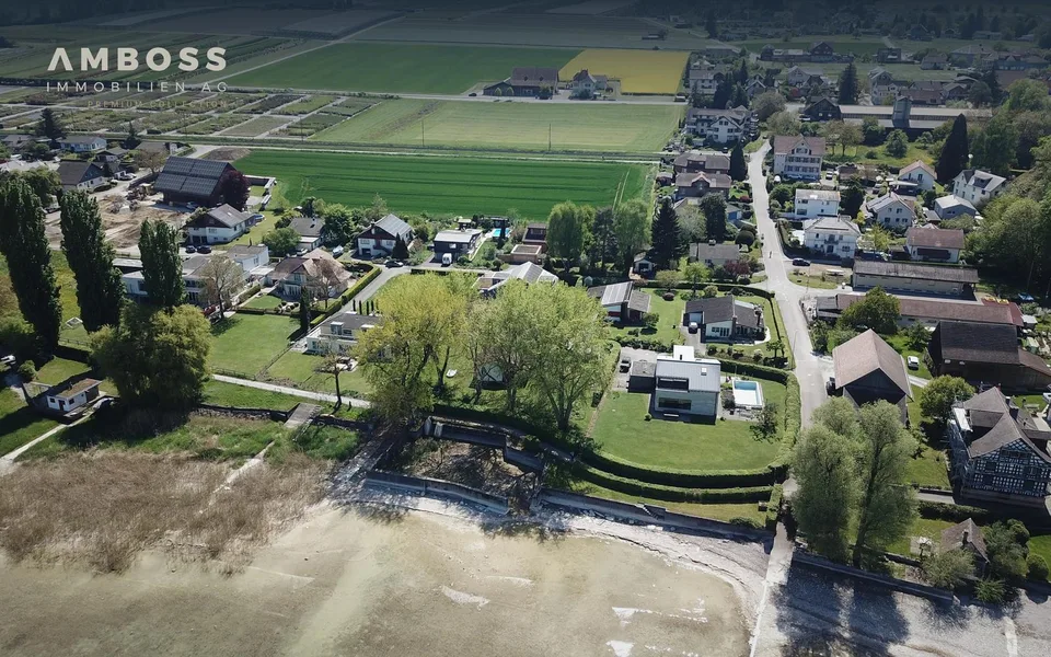 Wohnen am Bodensee: Haus mit Seeanstoss, Hafenanteil und Pool – Foto 7 von 12