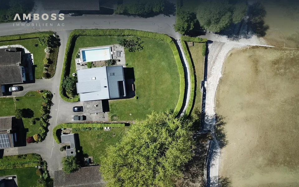 Wohnen am Bodensee: Haus mit Seeanstoss, Hafenanteil und Pool – Foto 11 von 12