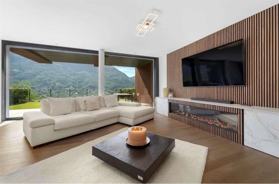 Duplex vista lago con giardino e piscina – Foto 3 von 13