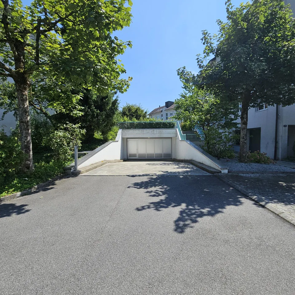 Einstellhallenplatz, auch für Elektrofahrzeuge – Foto 2 von 2