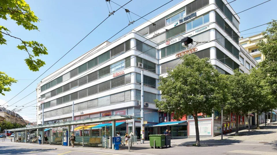 Bureau de 238 m2 à deux pas de la gare – Foto 2 von 9