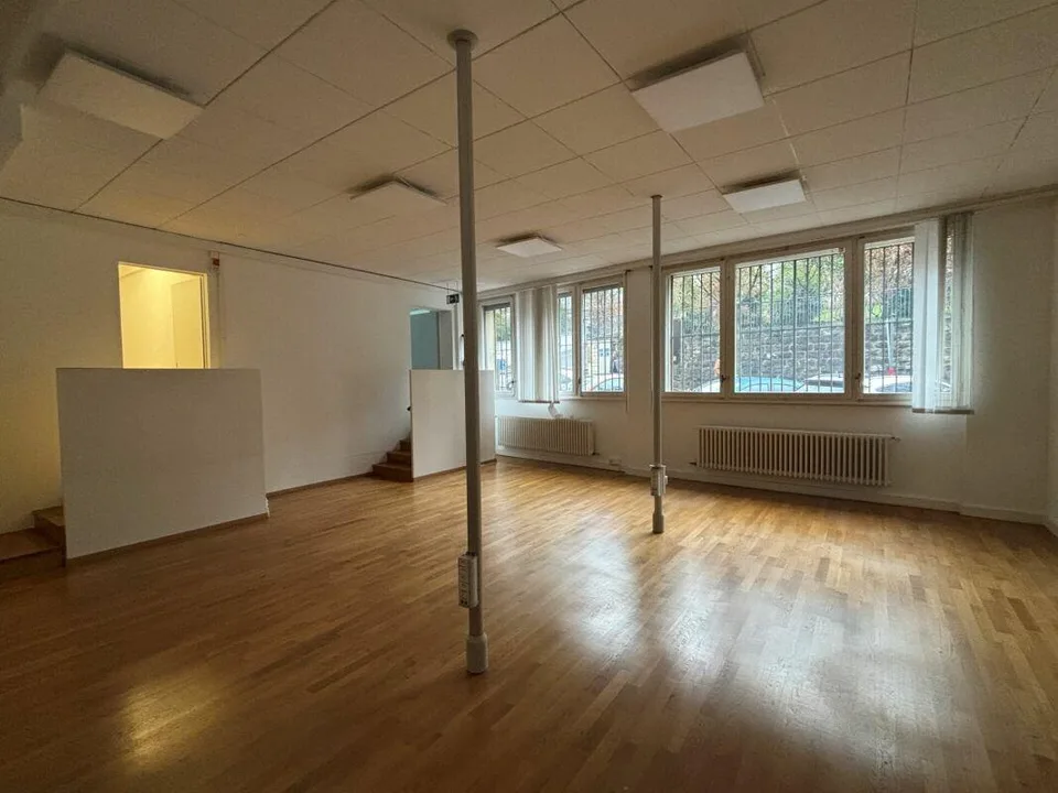 Bureau de 238 m2 à deux pas de la gare – Foto 4 von 9