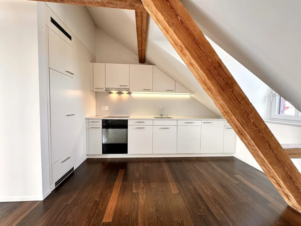 Wohnen im Breitsch: Traumhafte 3.5-Zimmer-Dachwohnung mit Loggia zu... – foto 2 di 8