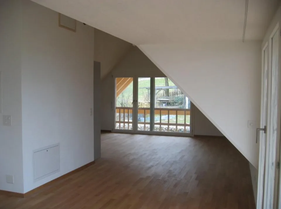 Wunderschöne helle 2,5-Zimmer-Dachwohnung in Himmelried zu vermieten