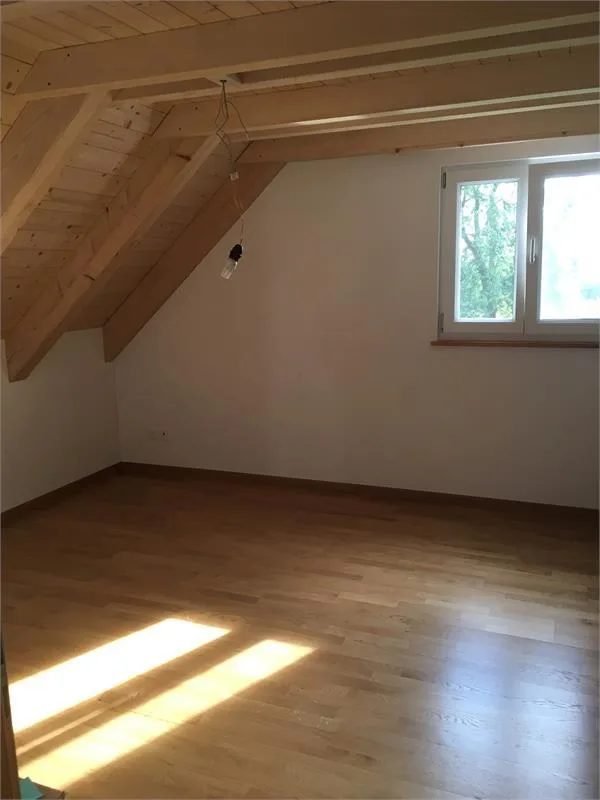 VIEL PLATZ IM GRÜNEN - 3 GROSSZÜGIGE 3.5-ZIMMERWOHNUNGEN EPPISHAUSEN