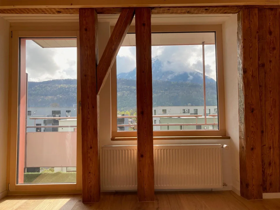 Helle neu sanierte 2.5 Zimmer Wohnung