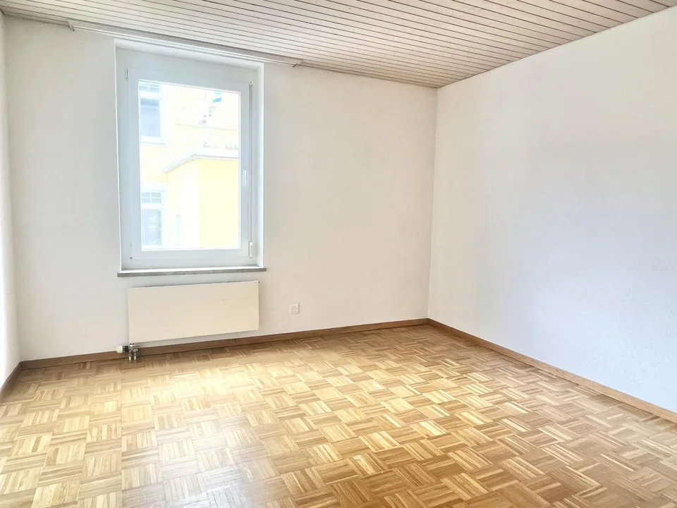 HELLE WOHNUNG MIT GROSSEM BALKON, WEITSICHT UND AN ERSTKLASSIGER LAGE