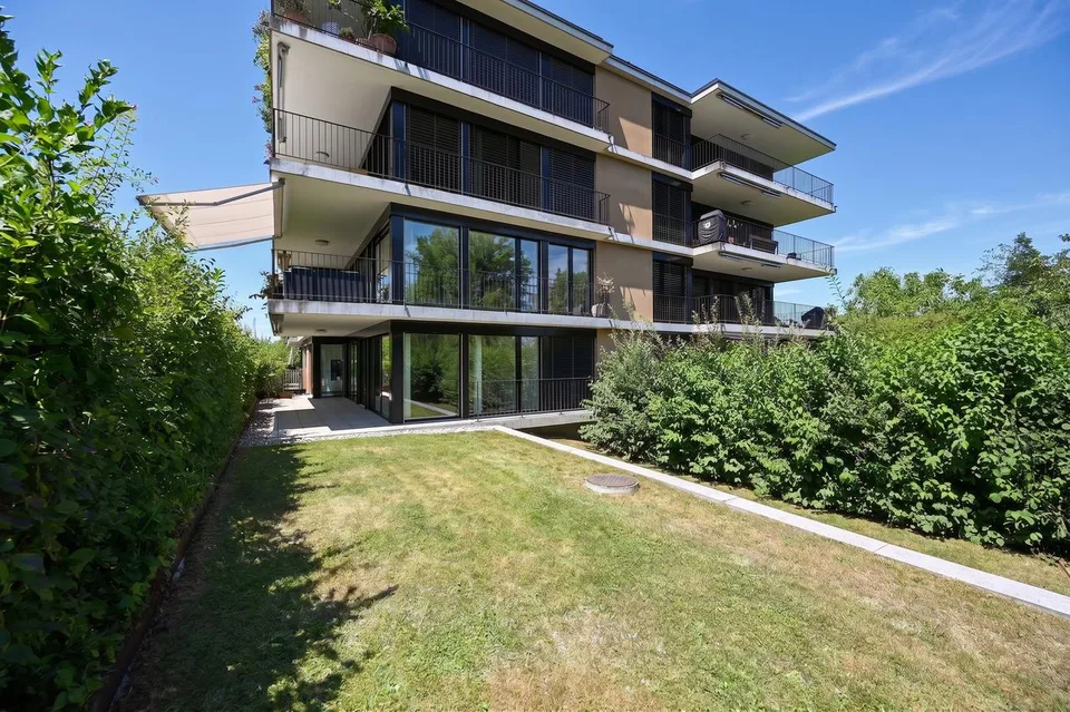 IMPOSANT. MODERN. GARTENWOHNUNG. – photo 3 sur 14