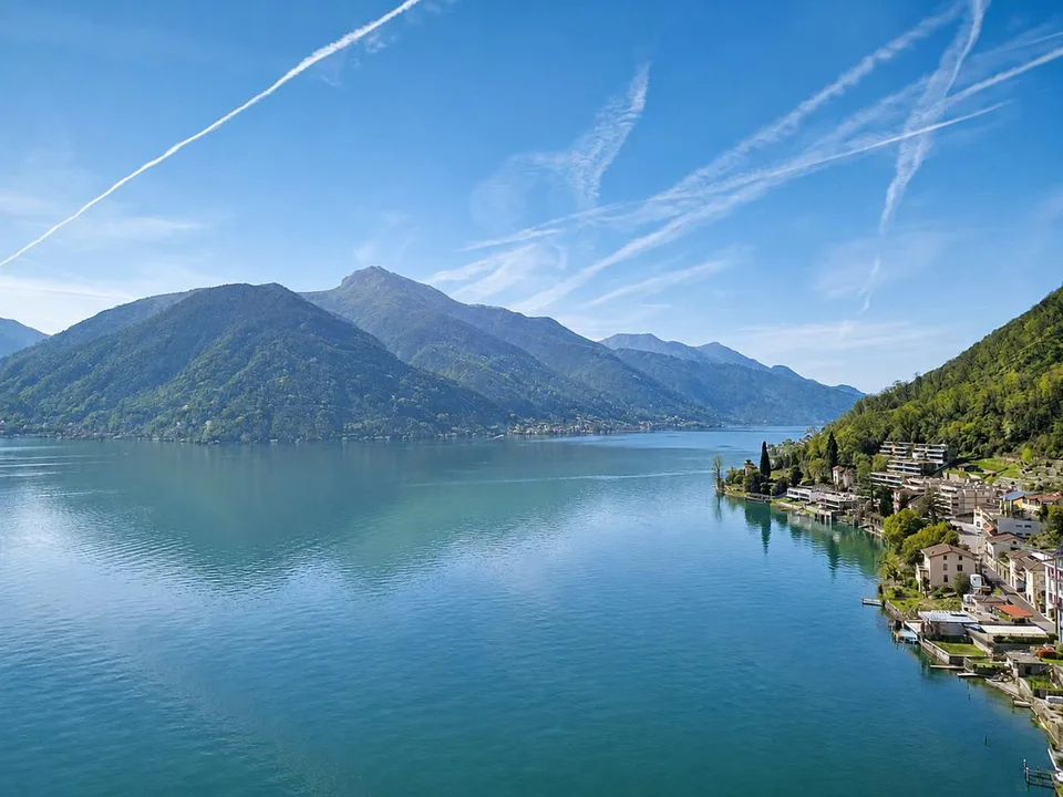 Raffinato Appartamento con Giardino Privato e Vista sul Lago di Lugano – Foto 28 von 28