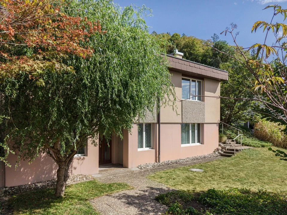 Einfamilienhaus mit viel Potenzial und traumhafter Aussicht – Foto 15 von 16