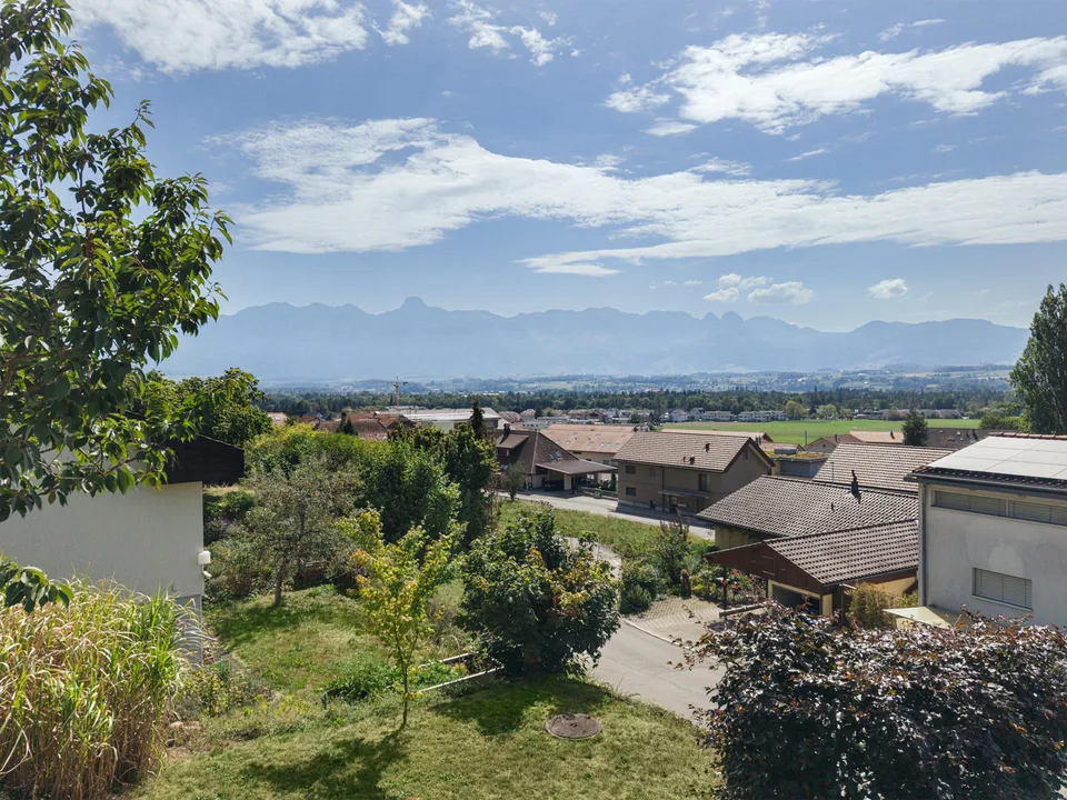 Einfamilienhaus mit viel Potenzial und traumhafter Aussicht – Foto 13 von 16