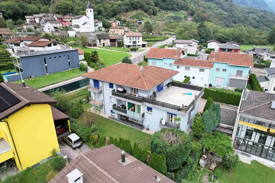 Gemütliche Wohnung in kleiner Wohnanlage, nur zehn Minuten von Bellinzona entfernt – Foto 3 von 10