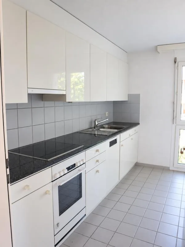 Grosszügige, helle 4.5-Zimmer-Wohnung mit Balkon in Altenrhein