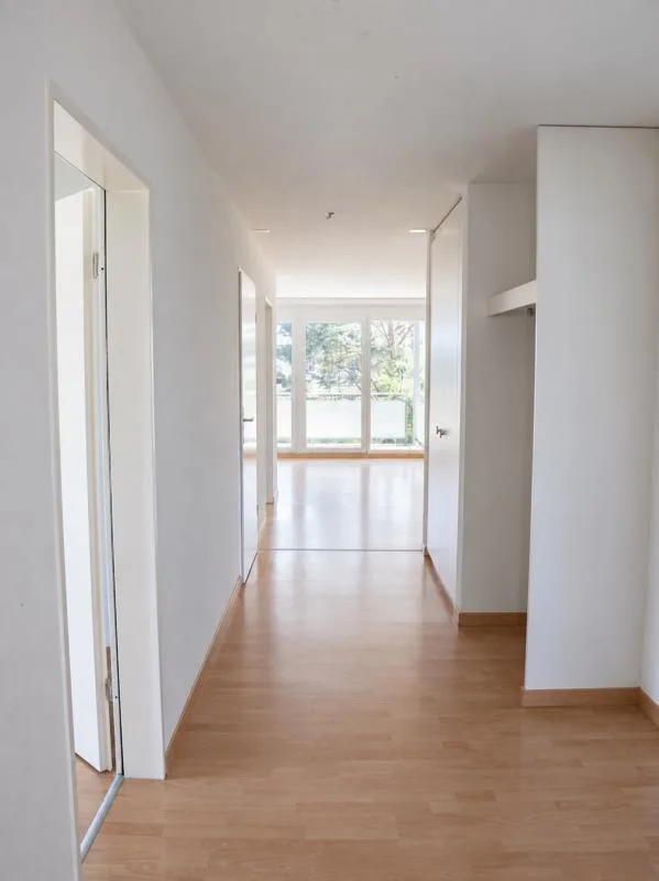 Grosszügige, helle 4.5-Zimmer-Wohnung mit Balkon in Altenrhein