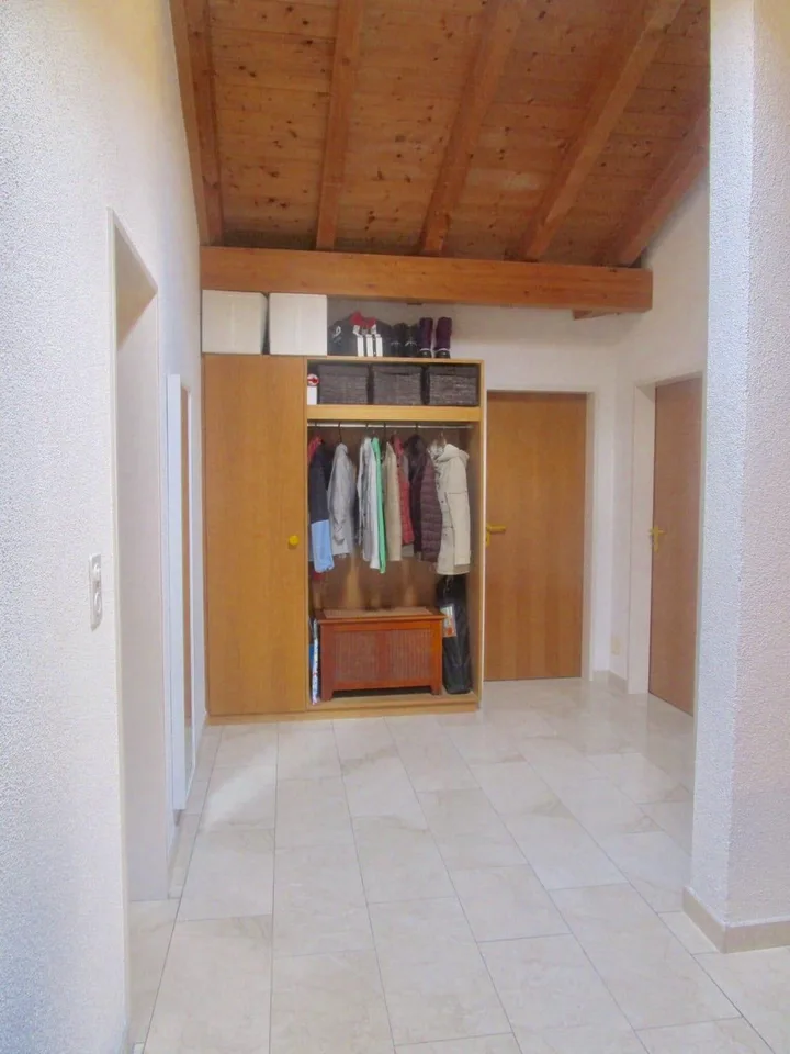 Charmante 3.5-Zimmer-Dachwohnung mit Cheminée und Balkon