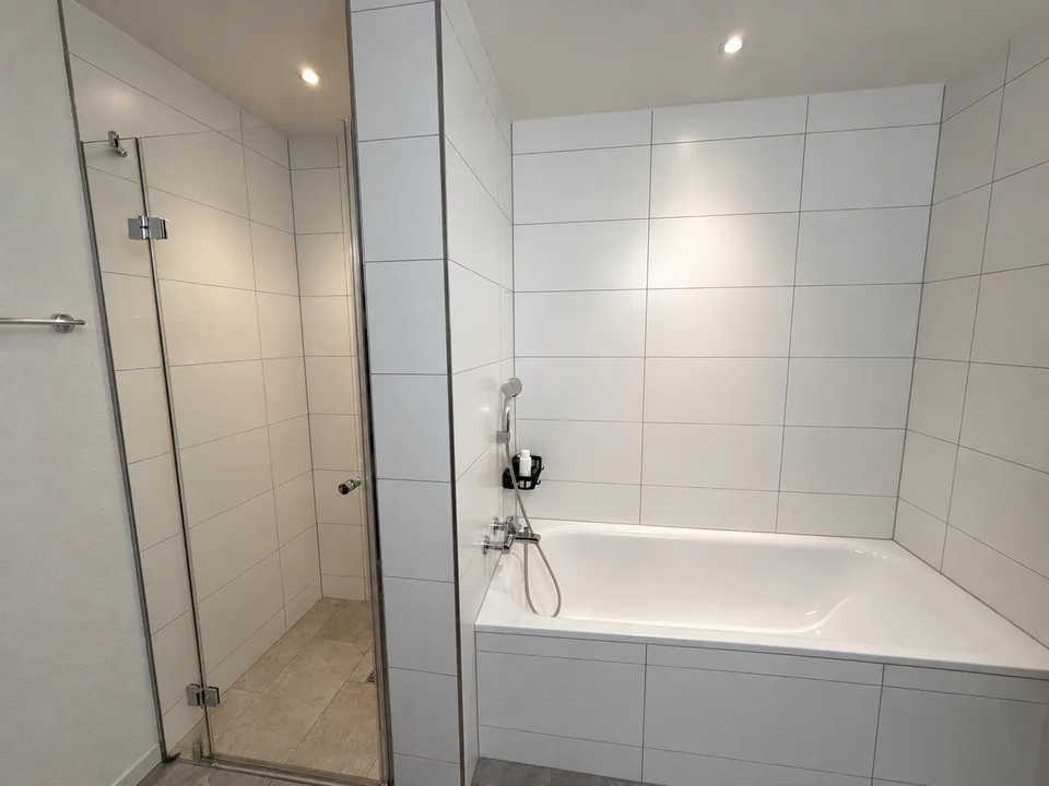 Moderne 3,5-Zimmer-Wohnung in Lenzburg – Neubau mit Balkon & wundersch