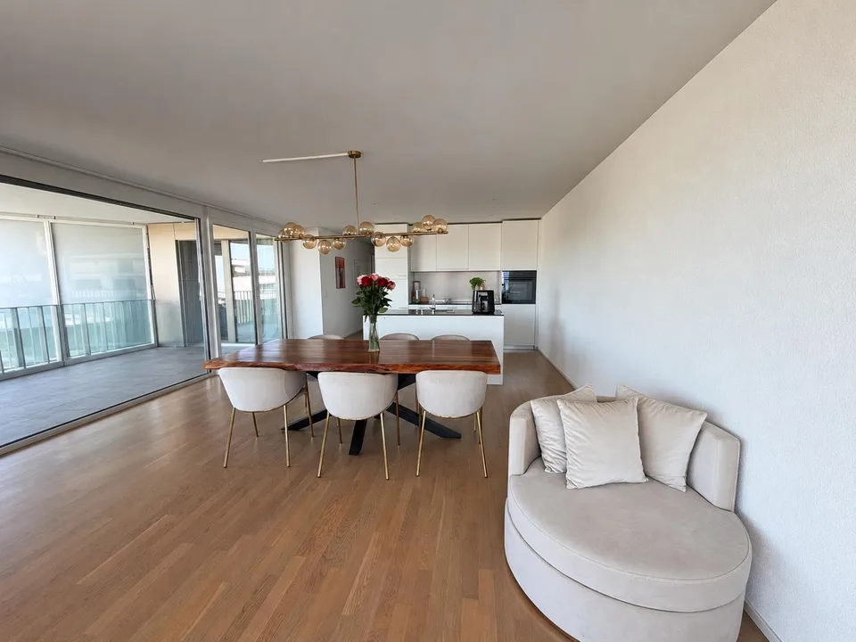 Moderne 3,5-Zimmer-Wohnung in Lenzburg – Neubau mit Balkon & wundersch