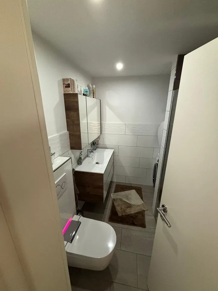 Moderne 4-Zimmer-Wohnung mit Balkon in Domat/Ems