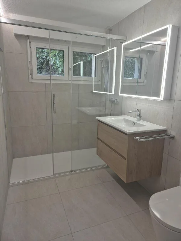 Appartement entièrement rénové de 4.5 pces