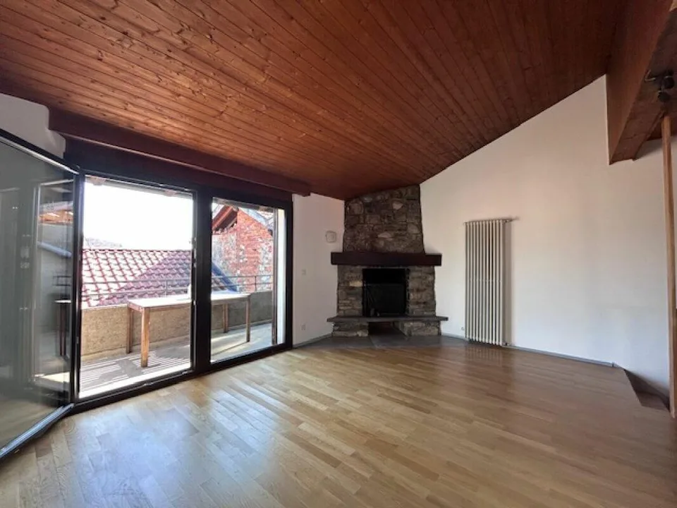 APPARTAMENTO 4.5 LOCALI DUPLEX CON GIARDINO – foto 8 di 19