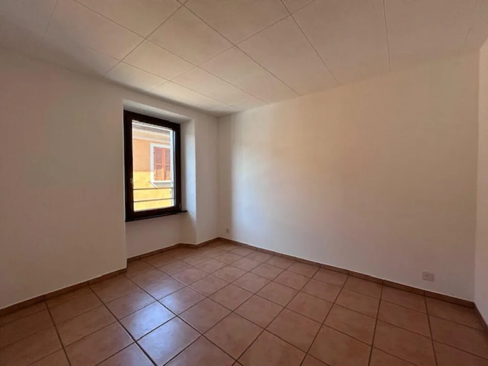 APPARTAMENTO 4.5 LOCALI DUPLEX CON GIARDINO – foto 14 di 19