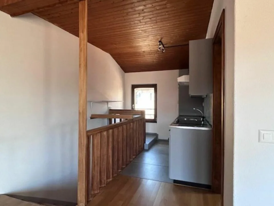APPARTAMENTO 4.5 LOCALI DUPLEX CON GIARDINO – foto 7 di 19