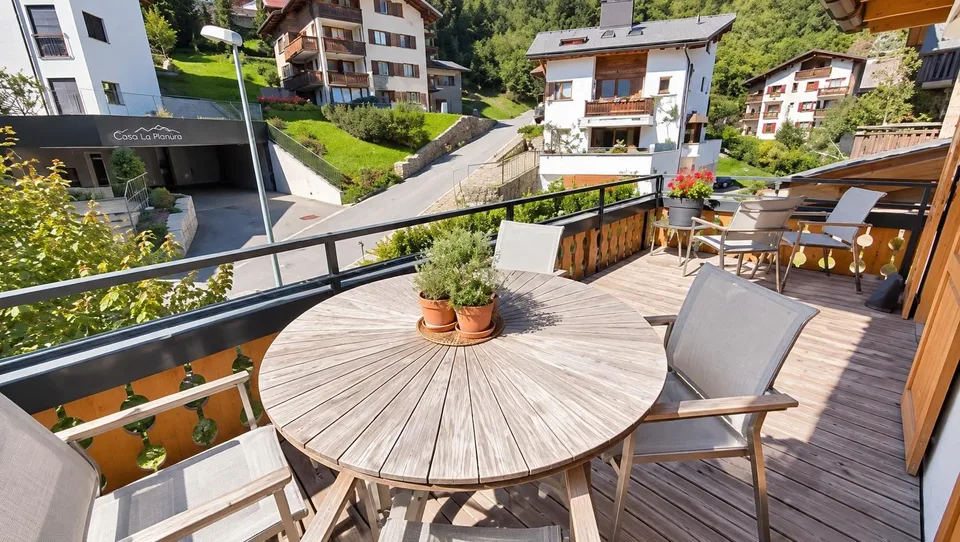 Exklusive 5.5 Zimmer Dachgeschosswohnung im Zentrum von Klosters